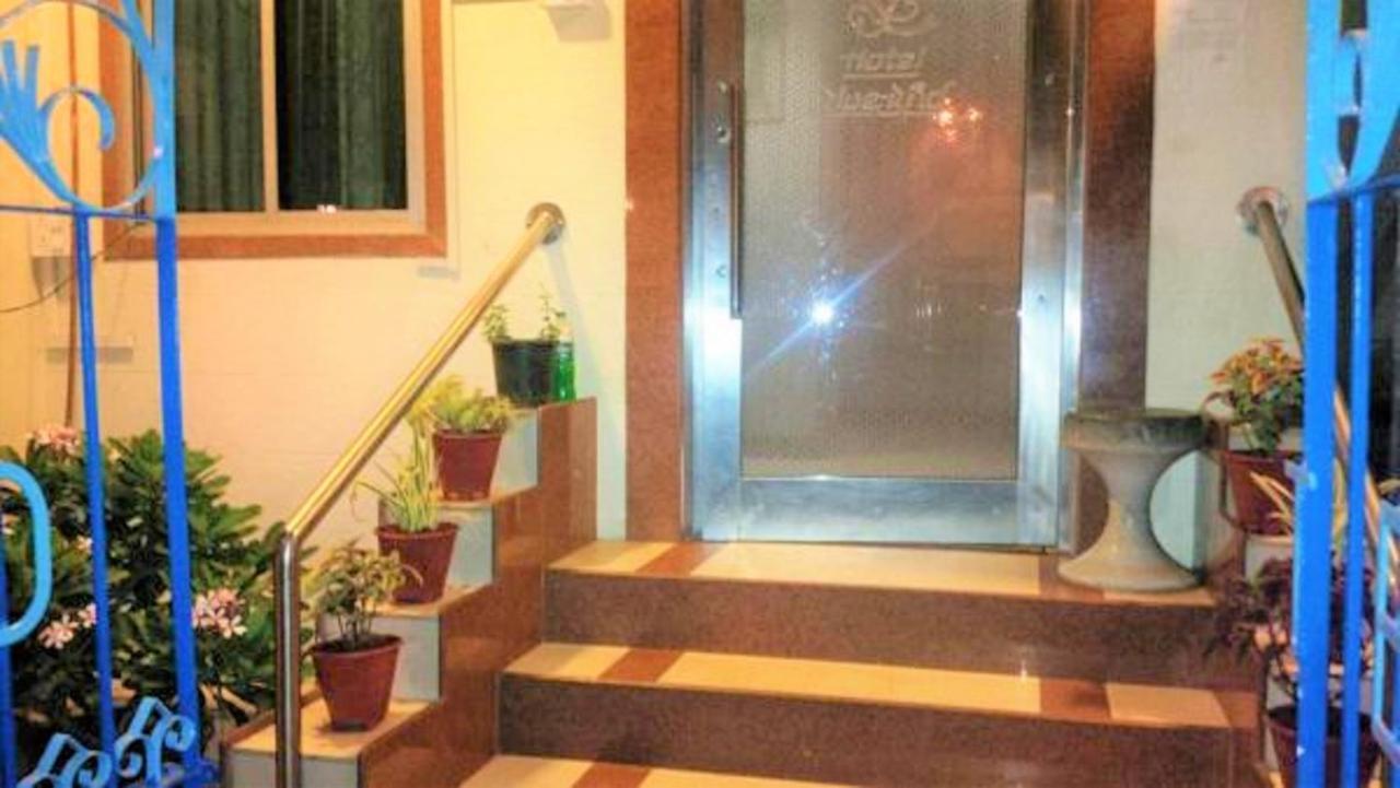 Hotel Blue Bird Colaba Mandve Extérieur photo
