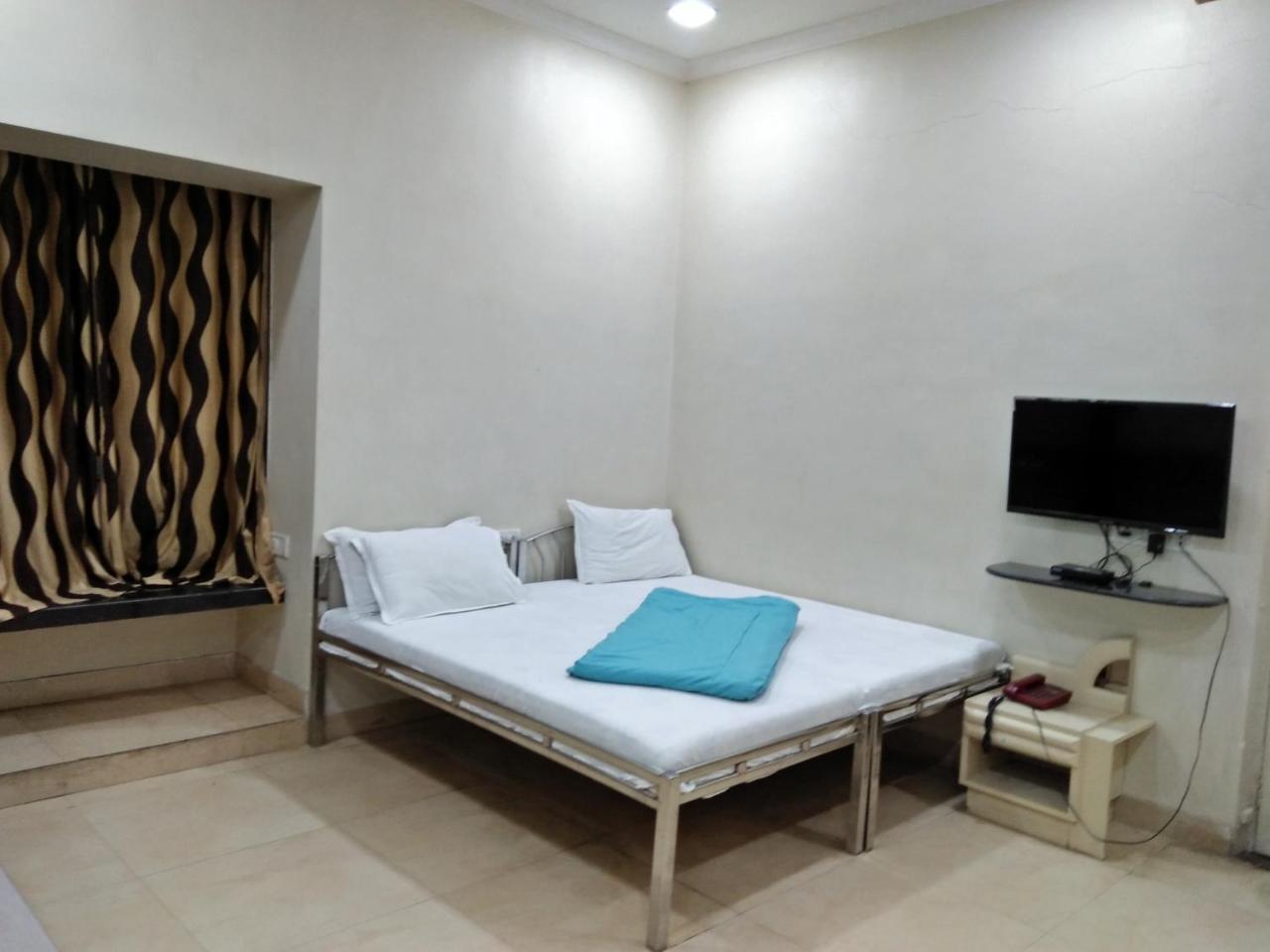 Hotel Blue Bird Colaba Mandve Extérieur photo