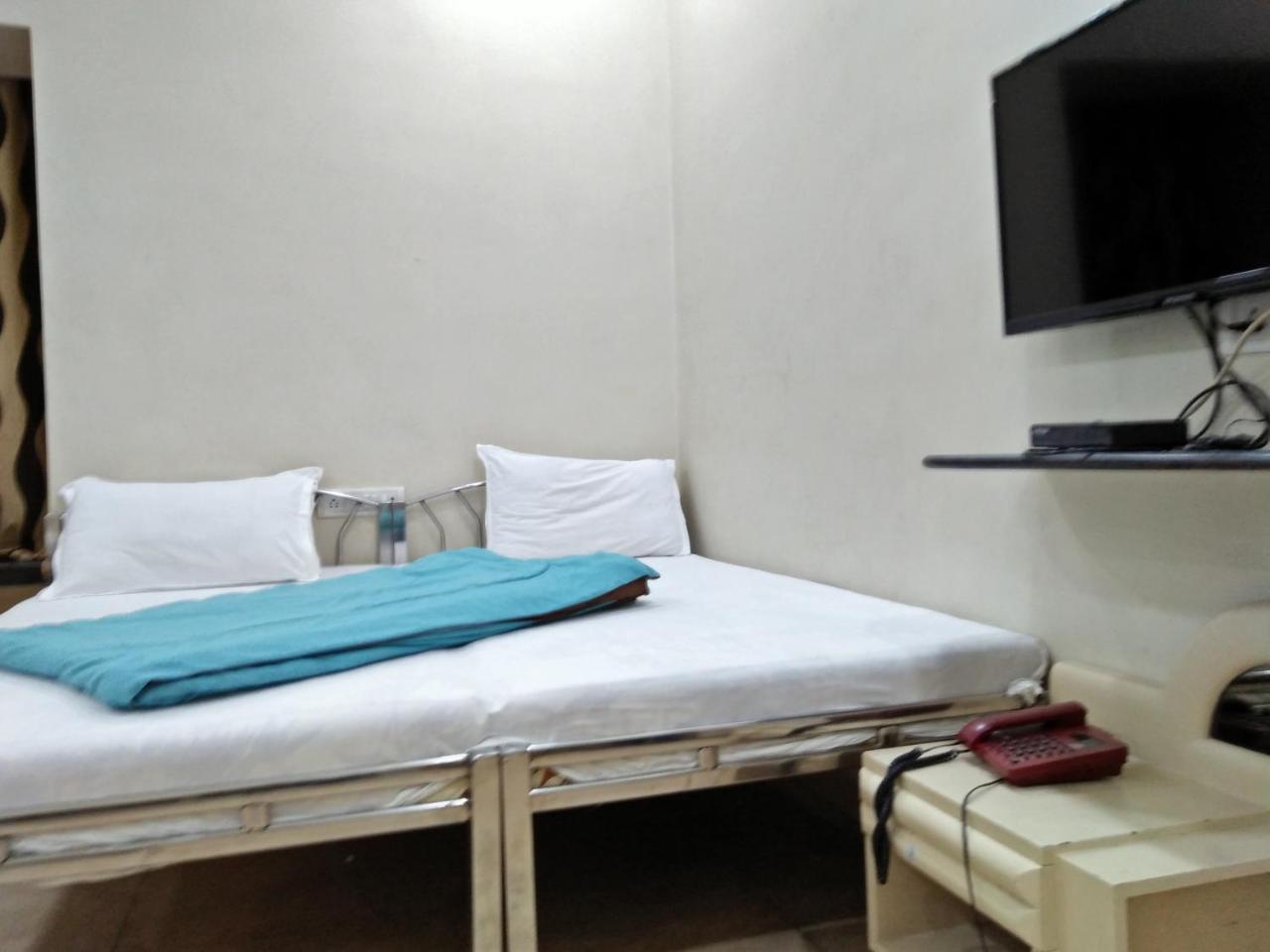 Hotel Blue Bird Colaba Mandve Extérieur photo