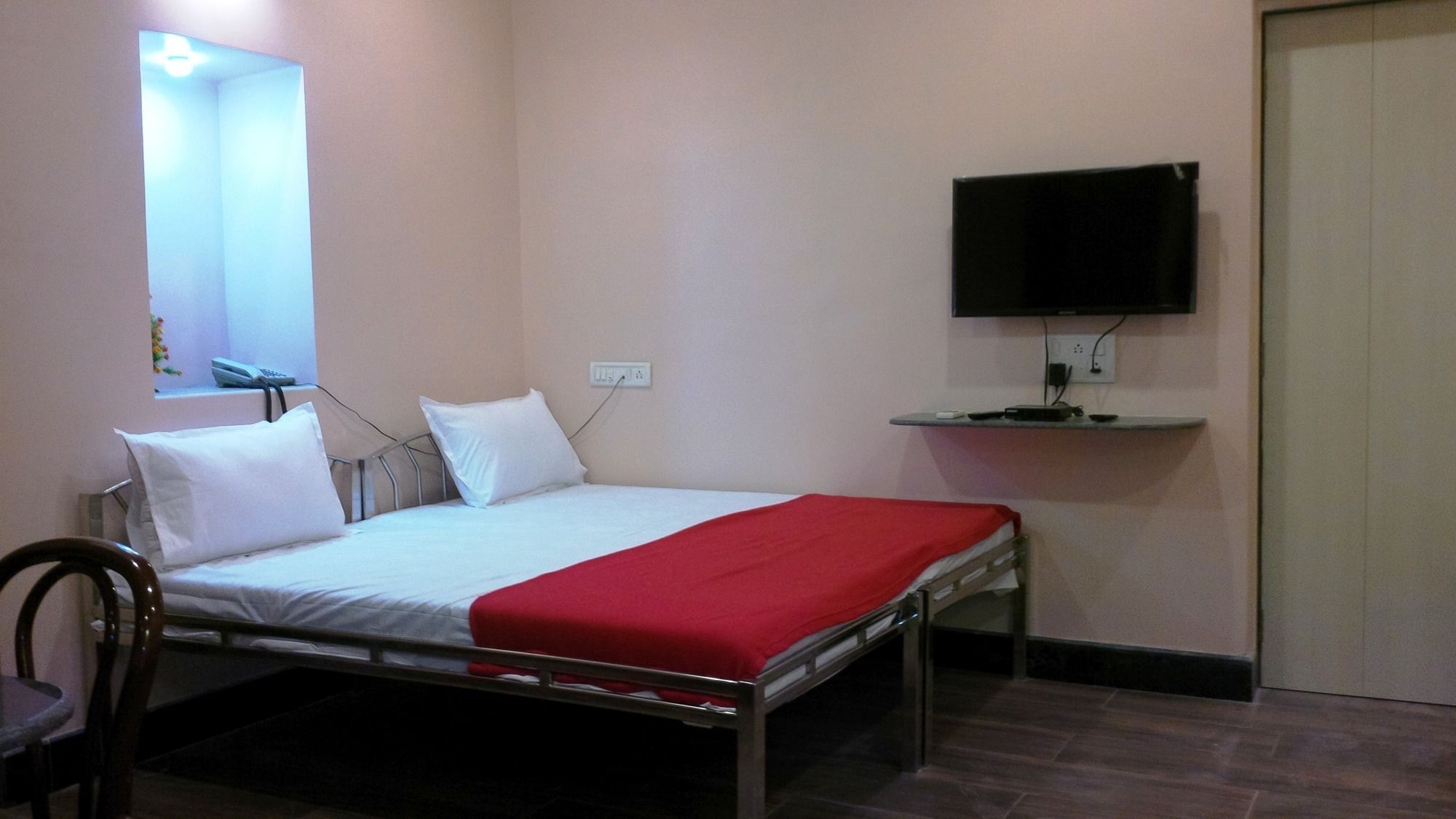 Hotel Blue Bird Colaba Mandve Extérieur photo
