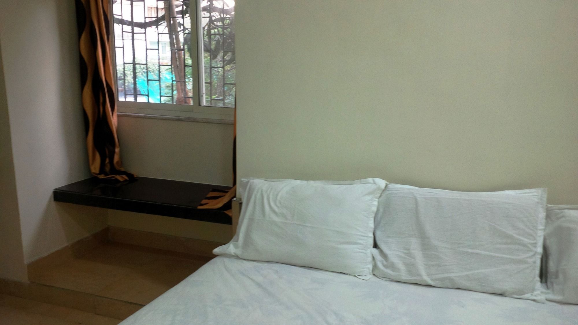 Hotel Blue Bird Colaba Mandve Extérieur photo